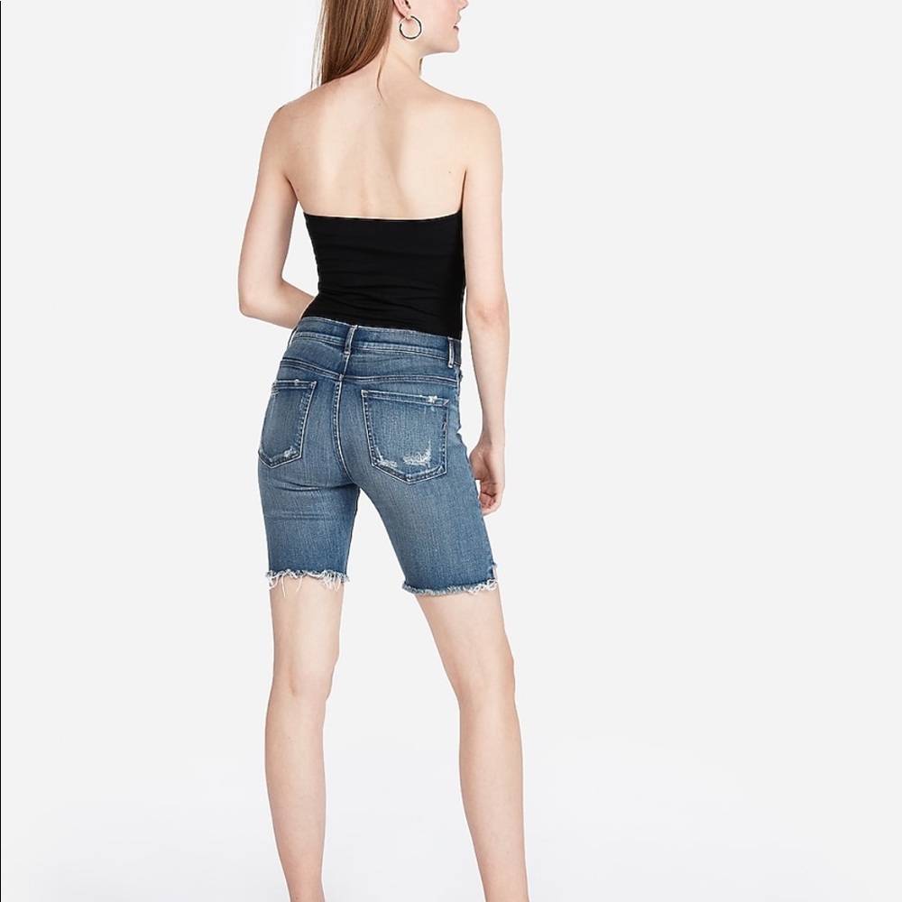 🔥NWT EXPRESS RAW CUT BERMUDAS🔥 - Picture 3 of 6